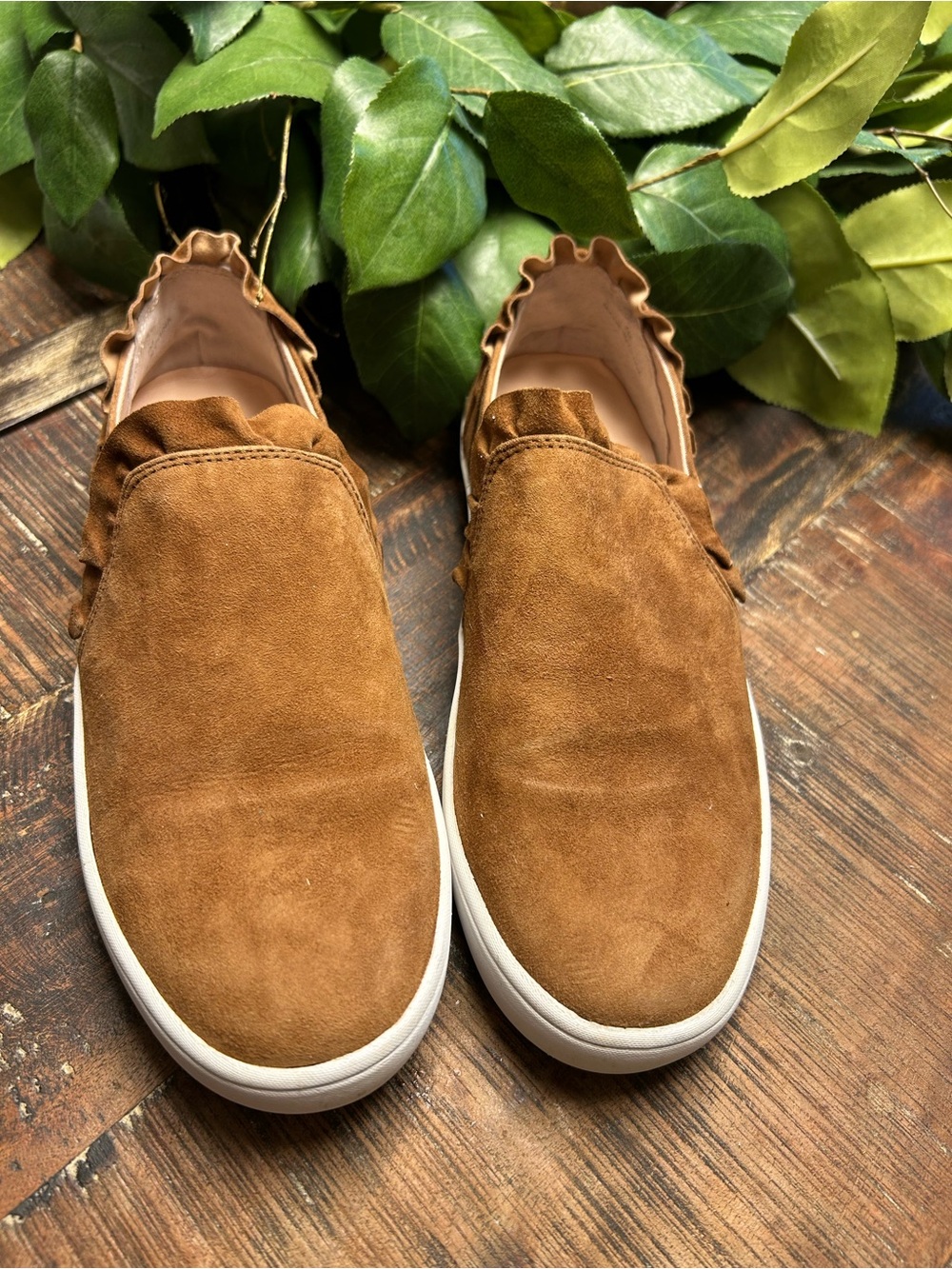 Kate Spade Lillie Suede Ruffle Tennie in Cognac - Picture 6 of 7
